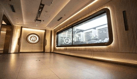 LandVac vacuum insulated glass improves customers' experience in Haidilao