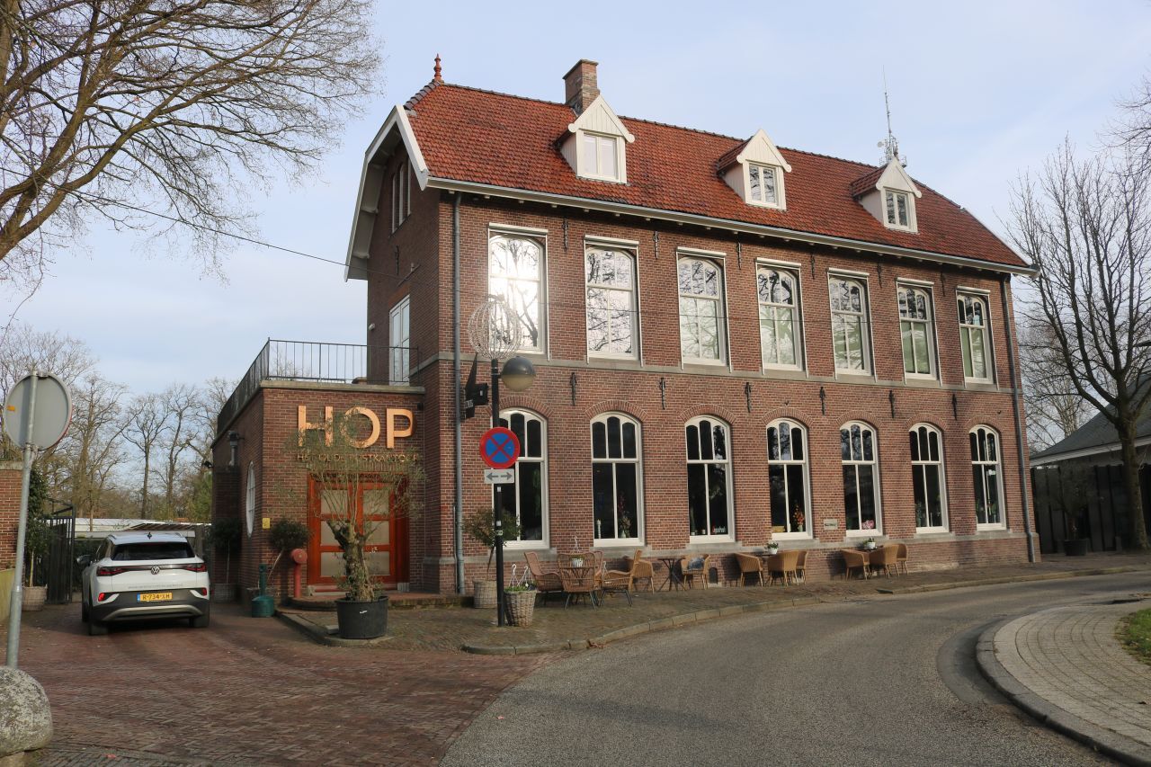 LandVac Vacuum Glazing Case: Sustainable Upgrade for Grand Café Het Oude Postkantoor, Netherlands