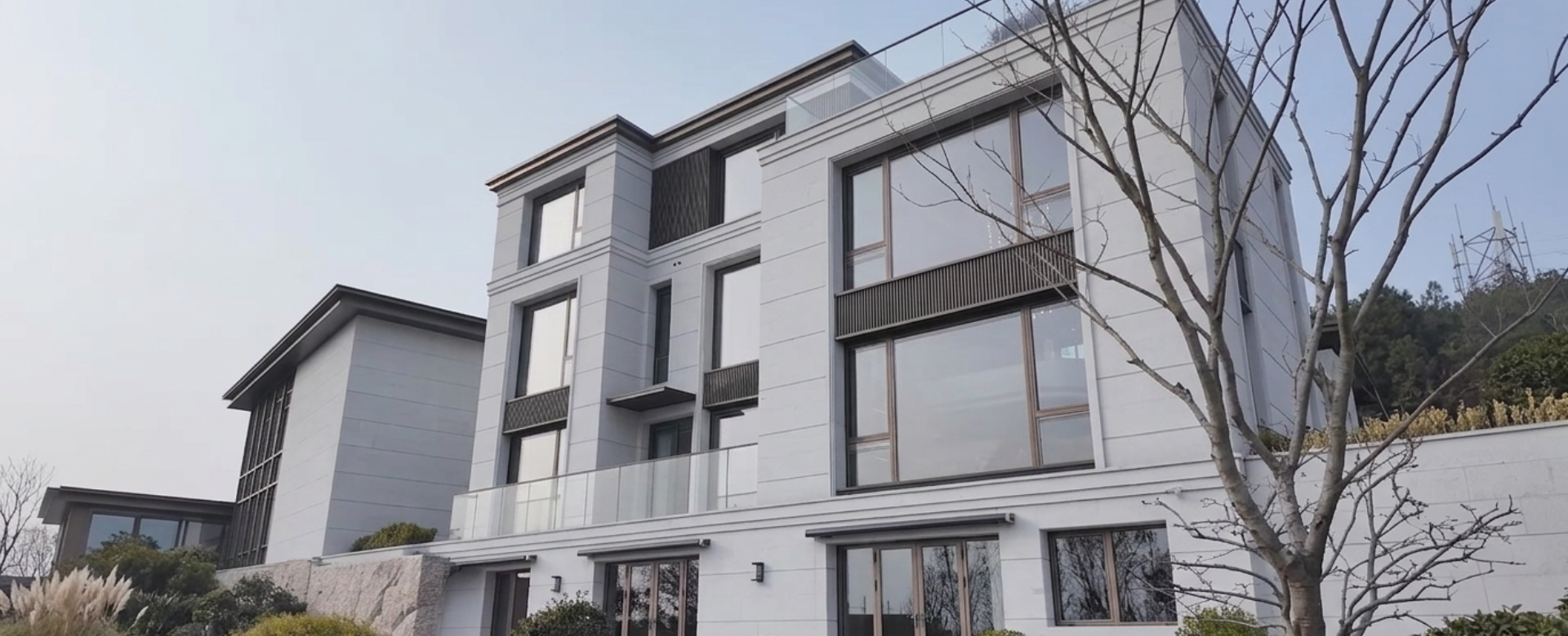 Jinxiu Yunding Villa — Redefining Modern Living with LandVac Titanium Vacuum Glazing