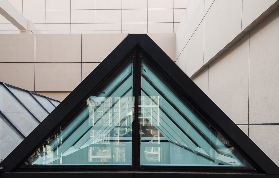 西安天窗采用钢化真空玻璃V玻改造项目