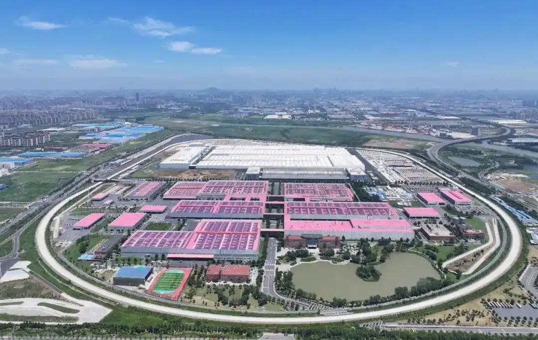 LandVac Powers MAEXTRO Super Factory in Setting a New Benchmark for Zero-Carbon Industrial Parks